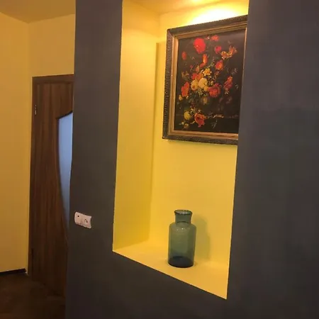 History на проспекті свободи 49 Apartment *