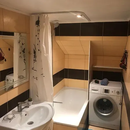 History на проспекті свободи 49