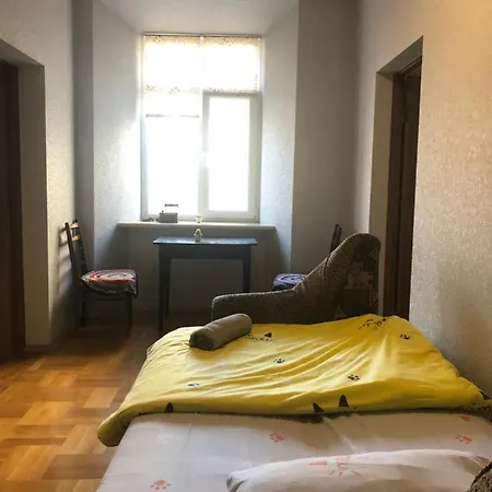 History на проспекті свободи 49