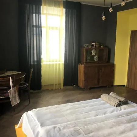 History на проспекті свободи 49 Львов