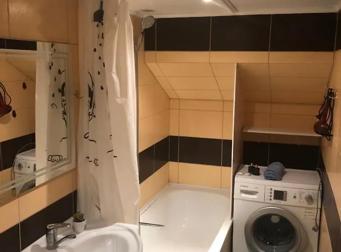 History на проспекті свободи 49