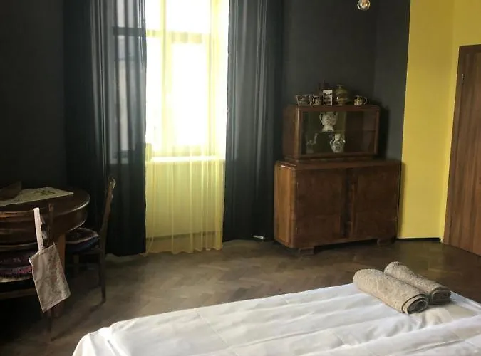 History на проспекті свободи 49 Leópolis