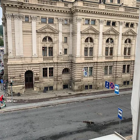 History на проспекті свободи 49 Apartmán *
